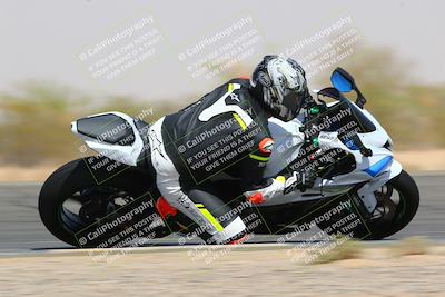 media/Mar-28-2022-Superbike Trackdays (Mon) [[b8603d0f67]]/Open Track Time/Turn 3 Inside/